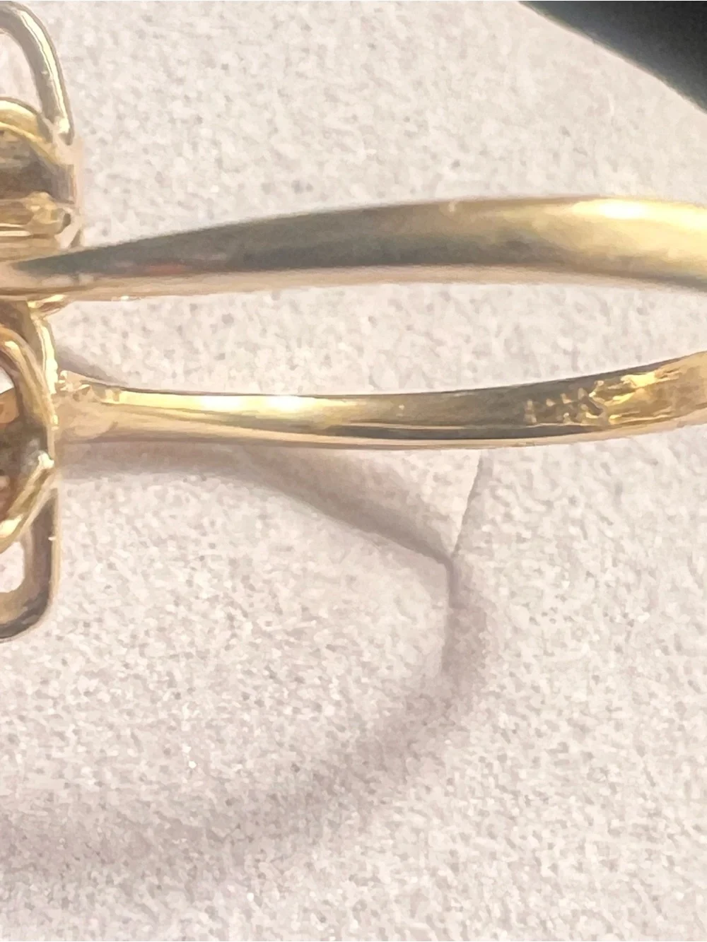 Ruby two flower 14 kt gold ring. Size 3